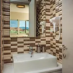 Metsovo Big Apts * Laganas